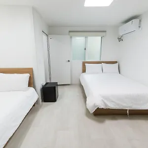 בית הארחה Kpop Haus **